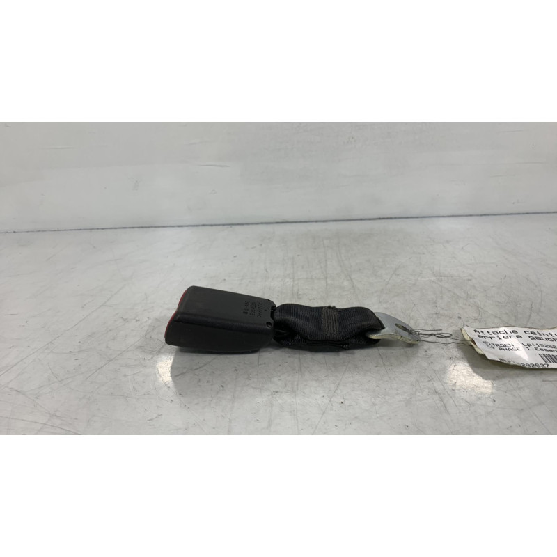 Attache ceinture arriere gauche CITROEN C1 1 Photo n°2
