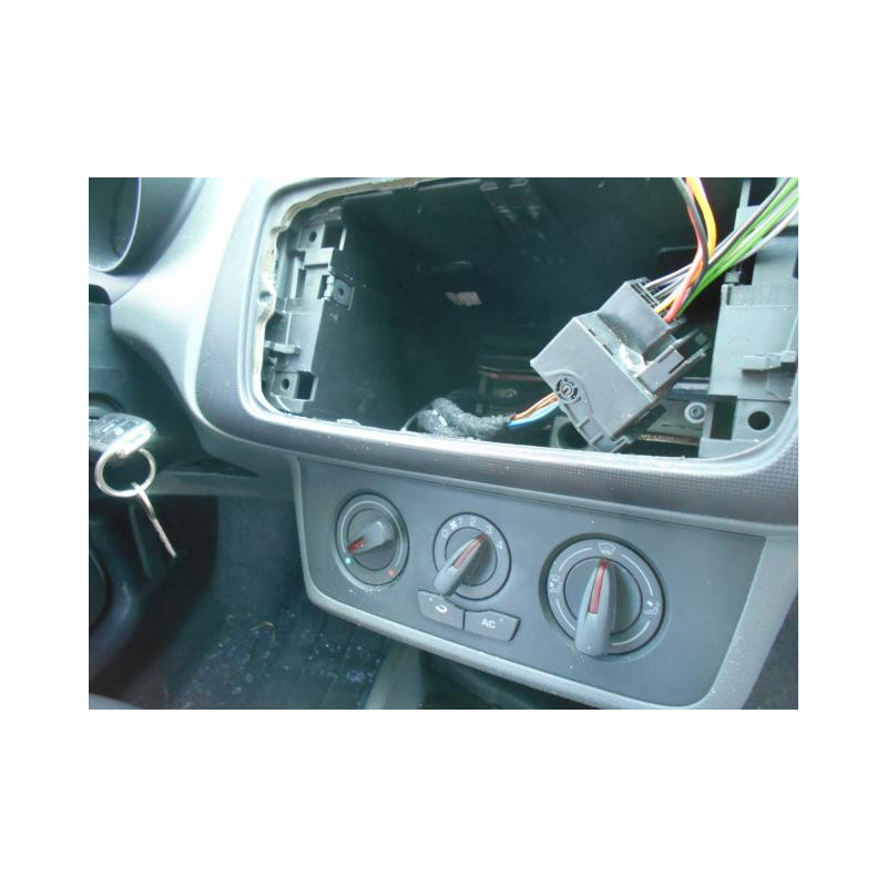 Boitier de prechauffage SEAT IBIZA 4 Photo n°11