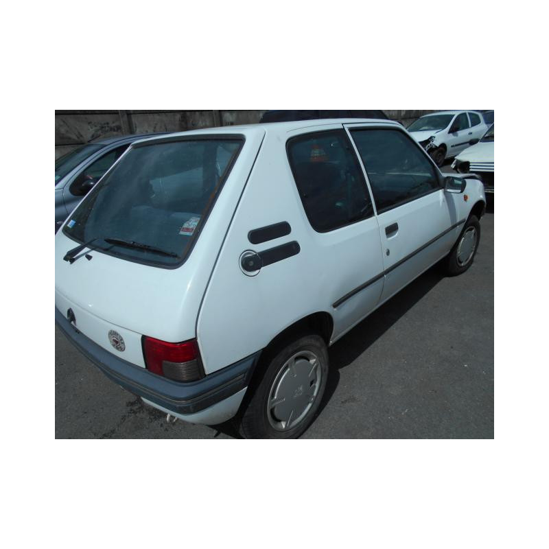 Custode arriere gauche PEUGEOT 205 Photo n°3