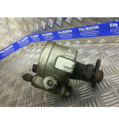 Pompe de direction RENAULT SCENIC 1 Photo n°1
