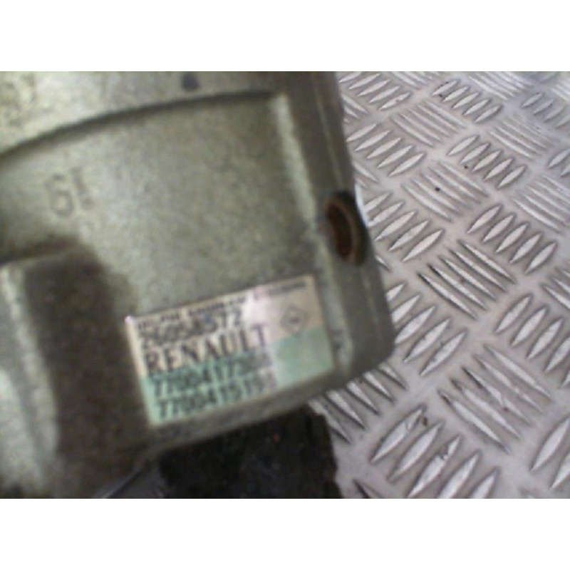 Pompe de direction RENAULT SCENIC 1 Photo n°2