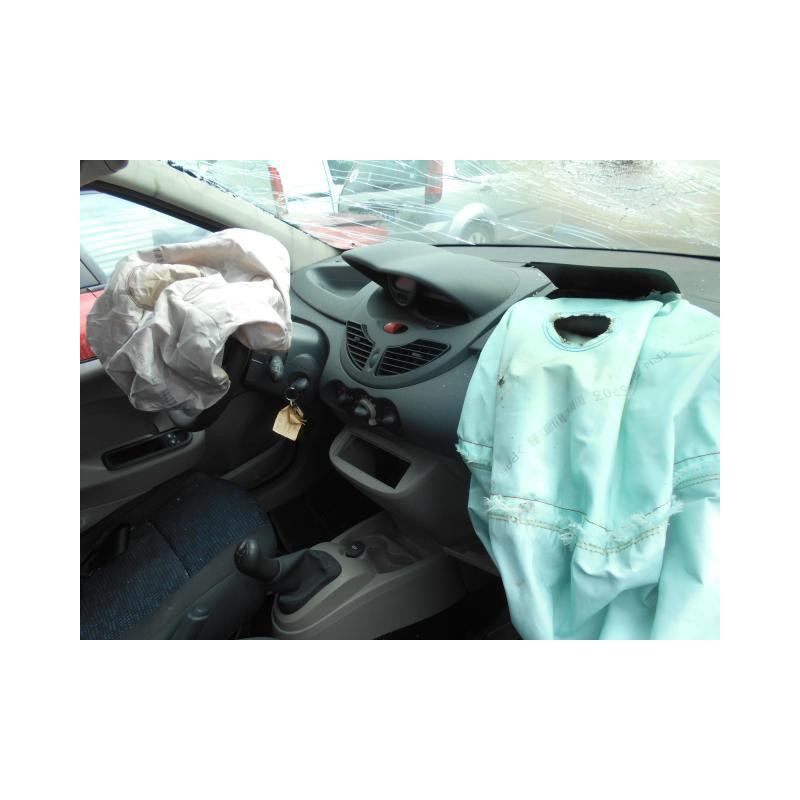 Maitre cylindre (freinage) RENAULT TWINGO 2 Photo n°8
