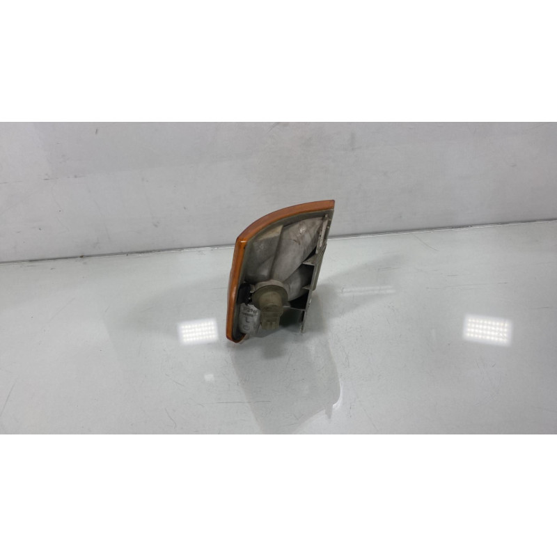 Optique avant secondaire gauche (feux)(clignotant) VOLKSWAGEN TRANSPORTER 4 Photo n°2