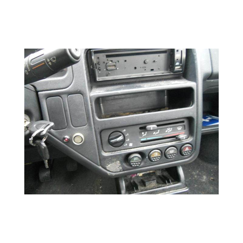 Cremaillere assistee PEUGEOT 106 Photo n°7
