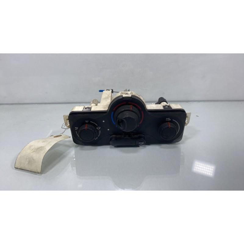 Commande chauffage RENAULT CLIO 3 Photo n°1