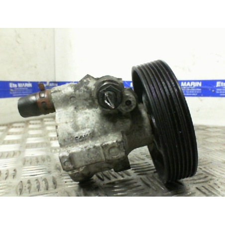 Pompe de direction RENAULT LAGUNA 2 Photo n°1