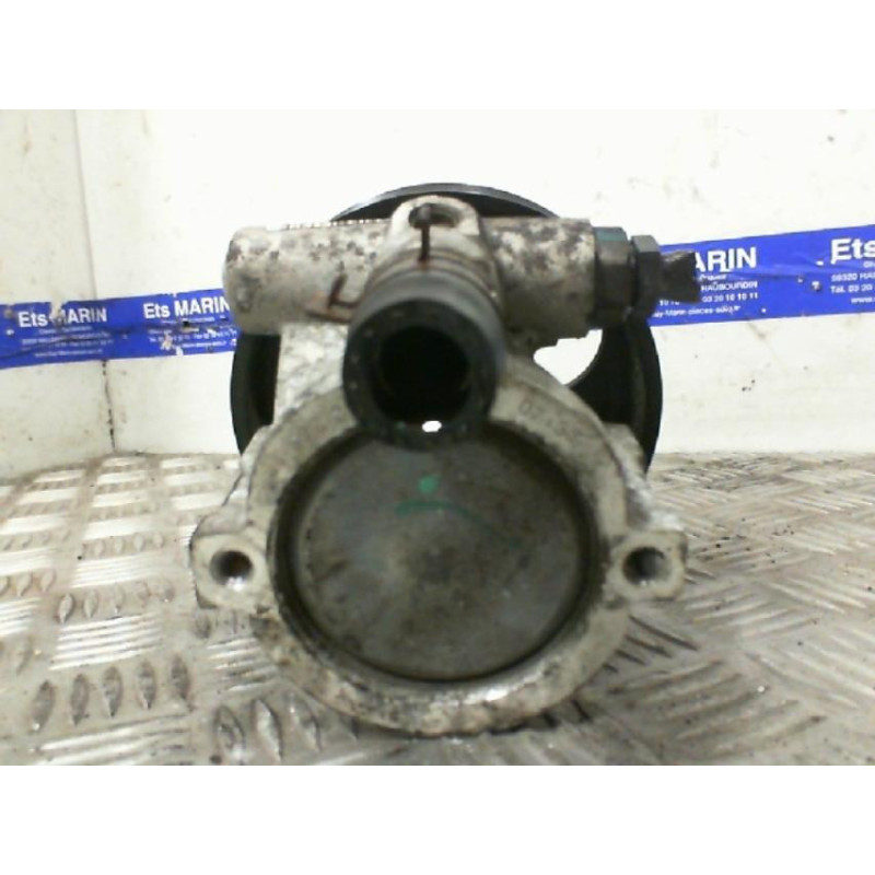 Pompe de direction RENAULT LAGUNA 2 Photo n°3