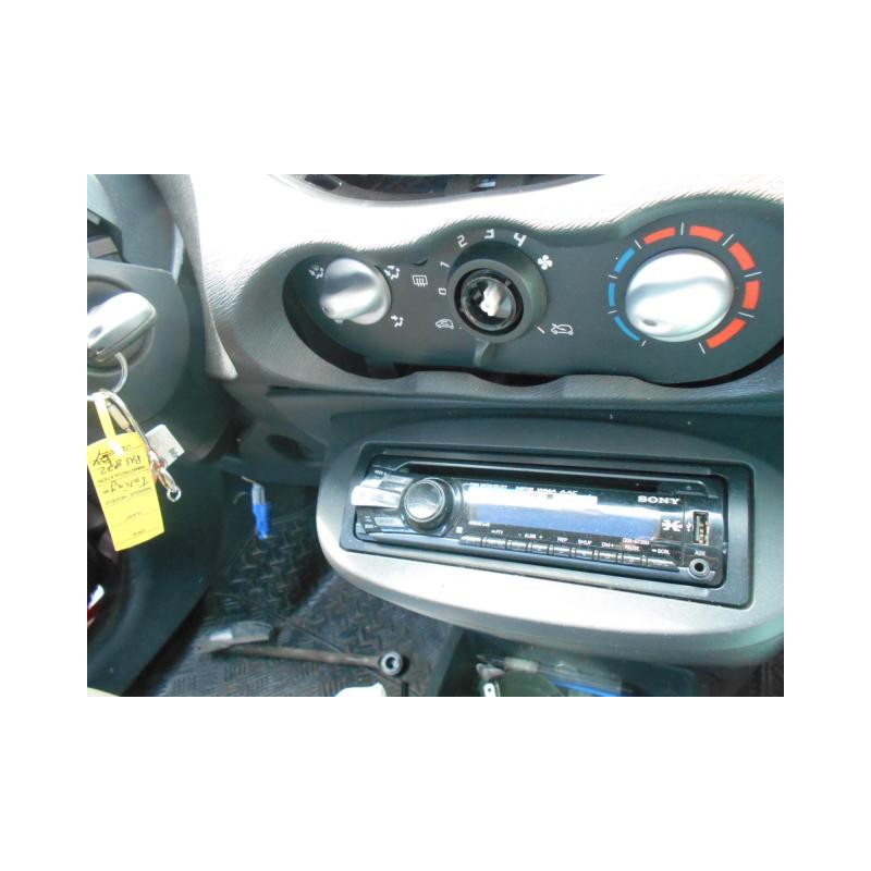 Poignee interieur avant gauche RENAULT TWINGO 2 Photo n°10