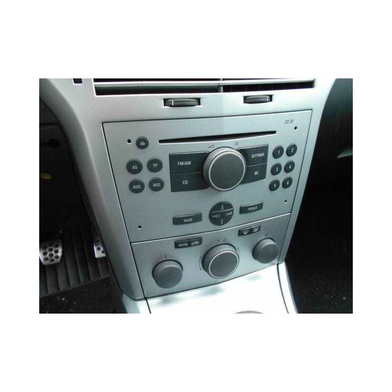 Trappe d'essence OPEL ASTRA H Photo n°10