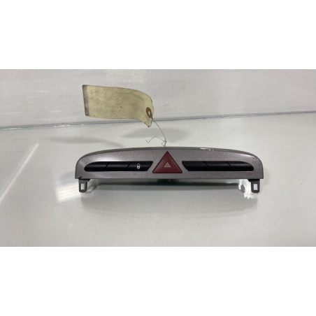 Bouton de warning PEUGEOT 308 1 Photo n°1