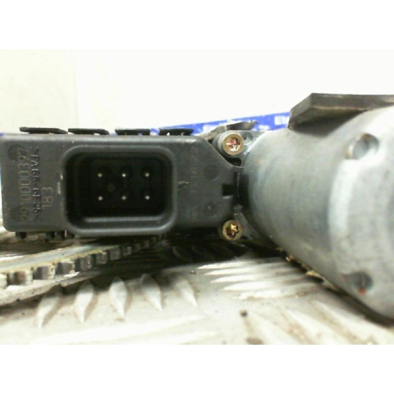 Leve vitre electrique avant gauche OPEL ZAFIRA A Photo n°2