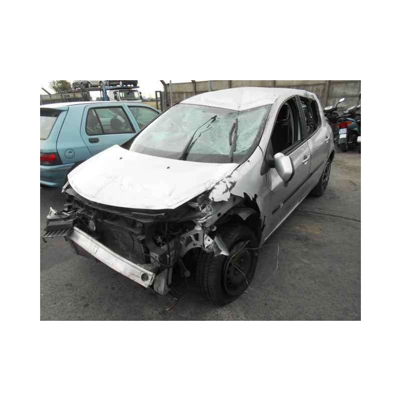 Maitre cylindre (freinage) RENAULT CLIO 3 Photo n°2