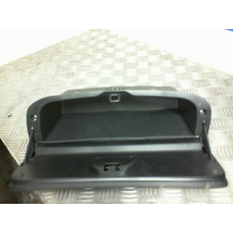 Boite a gants KIA CARNIVAL 2 Photo n°2