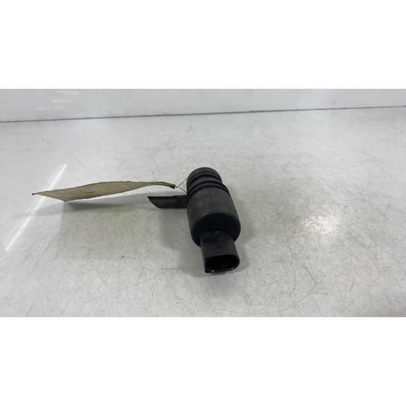 Pompe lave glace avant MERCEDES CLASSE M 163 Photo n°2