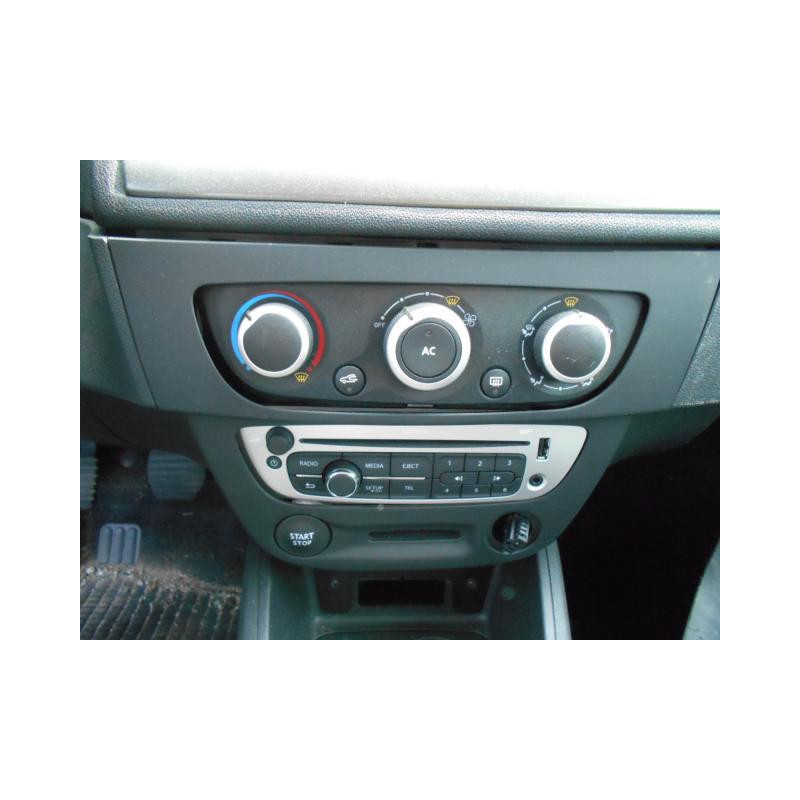 Poignee interieur avant droit RENAULT MEGANE 3 Photo n°8