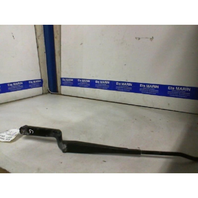 Bras essuie glace avant gauche VOLKSWAGEN POLO 3 Photo n°1