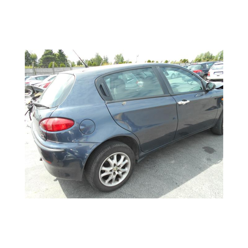 Pare choc arriere ALFA ROMEO 147 Photo n°5