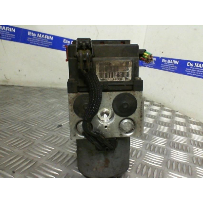 Bloc ABS (freins anti-blocage) CITROEN XSARA PICASSO Photo n°2