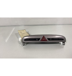 Bouton de warning PEUGEOT 308 1 SW Photo n°1