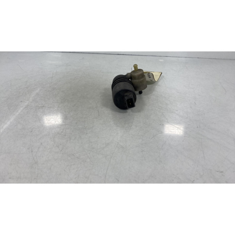 Pompe lave glace avant VOLKSWAGEN GOLF 3 Photo n°2