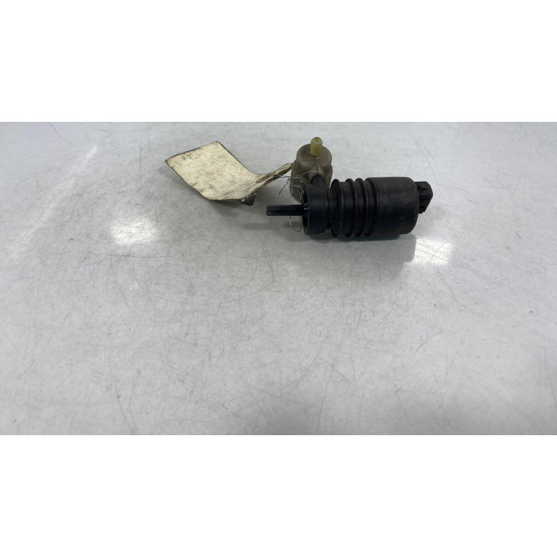 Pompe lave glace avant VOLKSWAGEN GOLF 3 Photo n°3