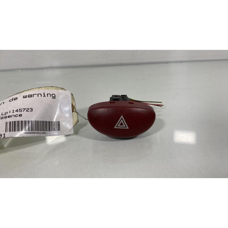Bouton de warning PEUGEOT 206 Photo n°1