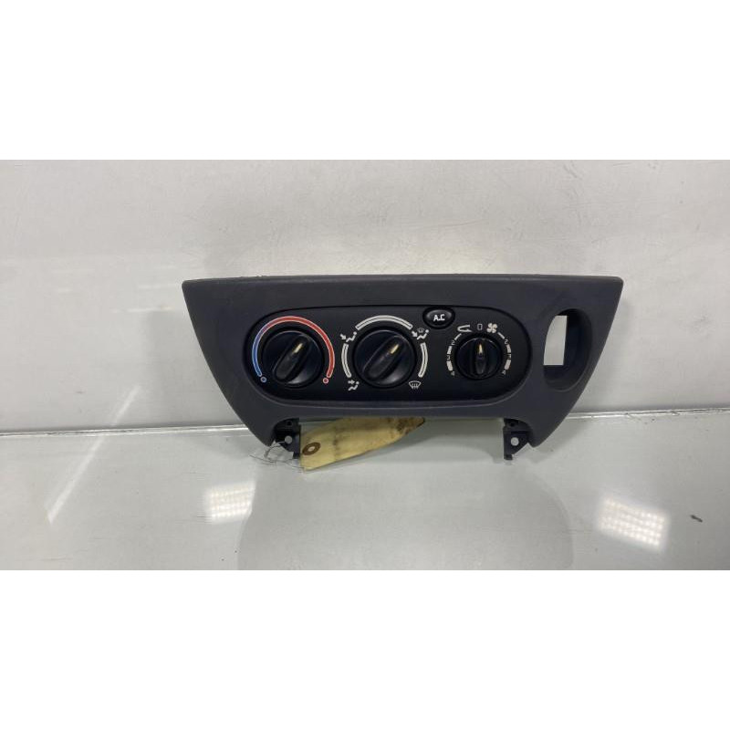 Commande chauffage RENAULT MEGANE 1 Photo n°1