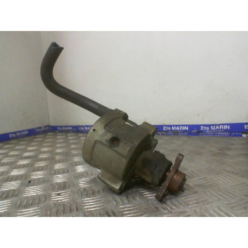 Pompe de direction RENAULT SCENIC 1 Photo n°1