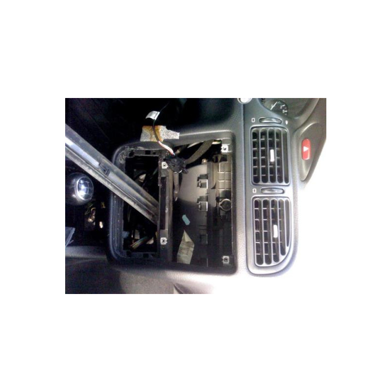 Cremaillere assistee PEUGEOT 406 Photo n°4