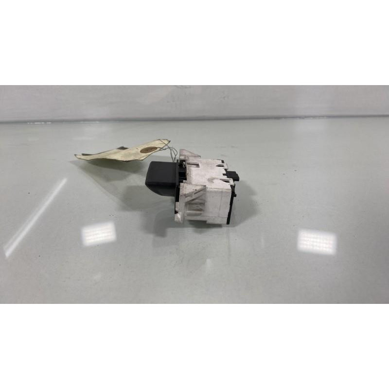Bouton de warning CITROEN C4 1 Photo n°2