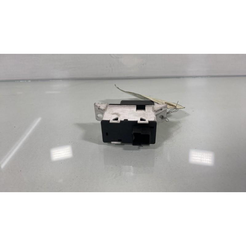 Bouton de warning CITROEN C4 1 Photo n°3
