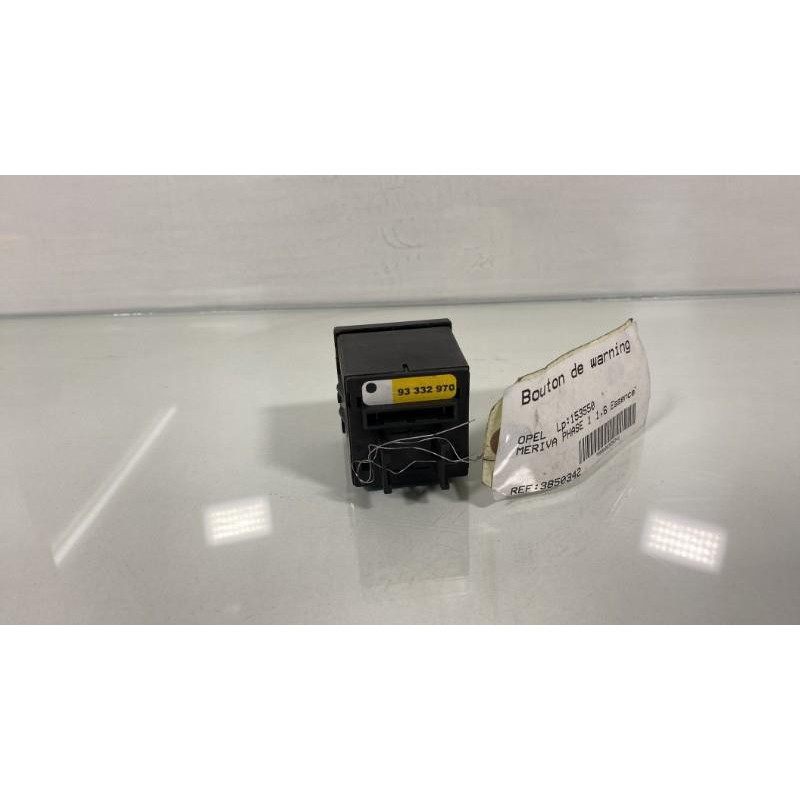 Bouton de warning OPEL MERIVA A Photo n°3