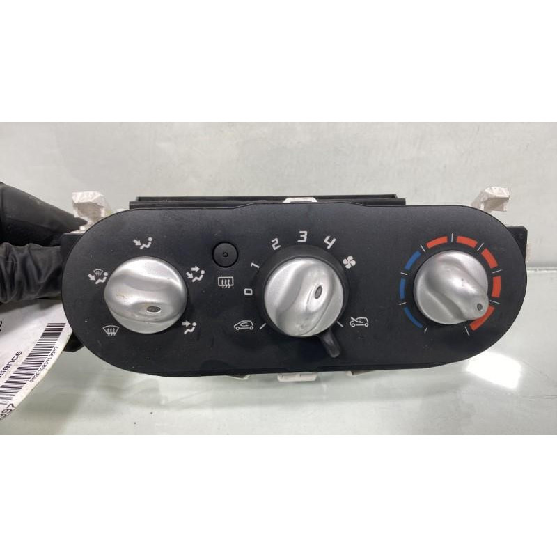 Commande chauffage RENAULT TWINGO 2 Photo n°1