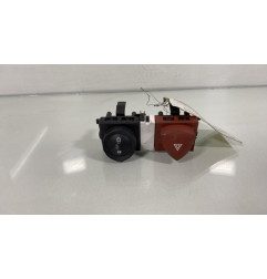 Bouton de warning RENAULT MEGANE 2 Photo n°1