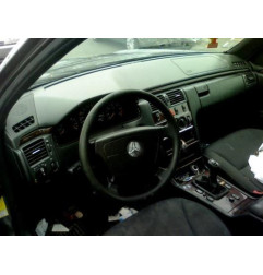 Bloc ABS (freins anti-blocage) MERCEDES CLASSE E 210