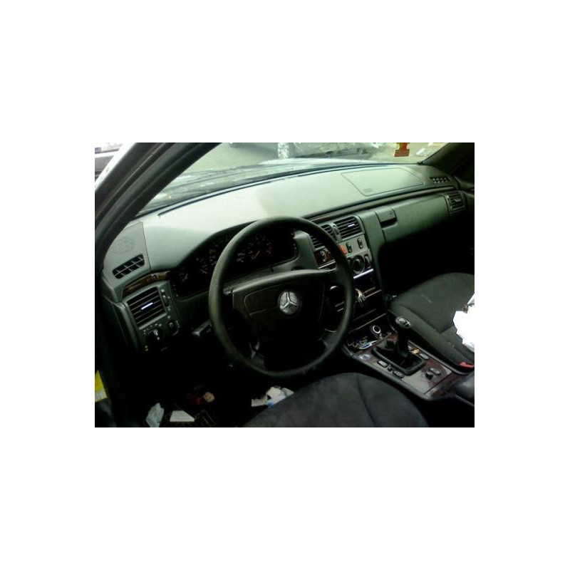Bloc ABS (freins anti-blocage) MERCEDES CLASSE E 210 Photo n°7