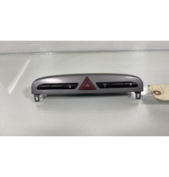 Bouton de warning PEUGEOT 308 1 Photo n°1