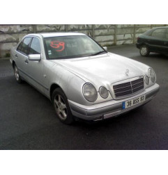 Pivot de moyeu avant droit MERCEDES CLASSE E 210