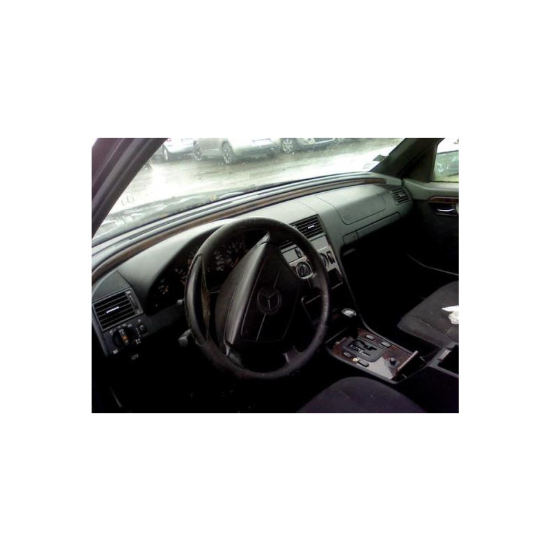 Optique avant principal droit (feux)(phare) MERCEDES CLASSE C 202 Photo n°8