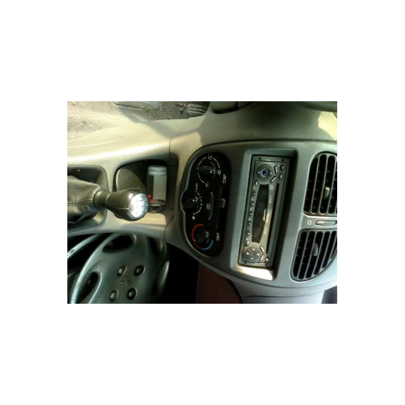 Bouton de warning PEUGEOT 206 Photo n°9
