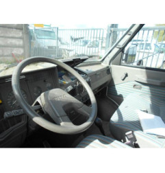 Optique avant principal gauche (feux)(phare) IVECO DAILY 2