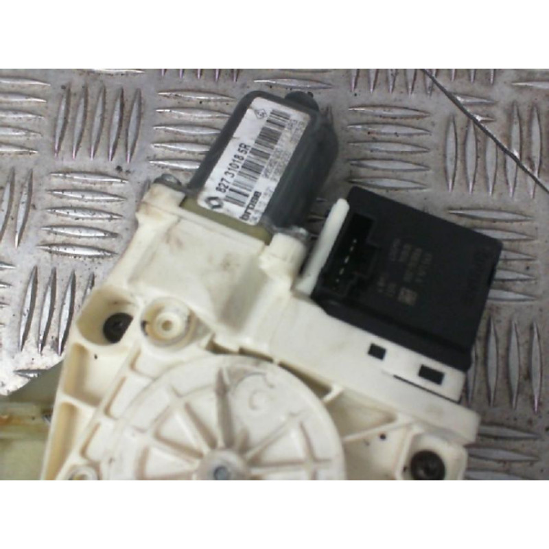 Leve vitre electrique arriere gauche RENAULT MEGANE 3 Photo n°2