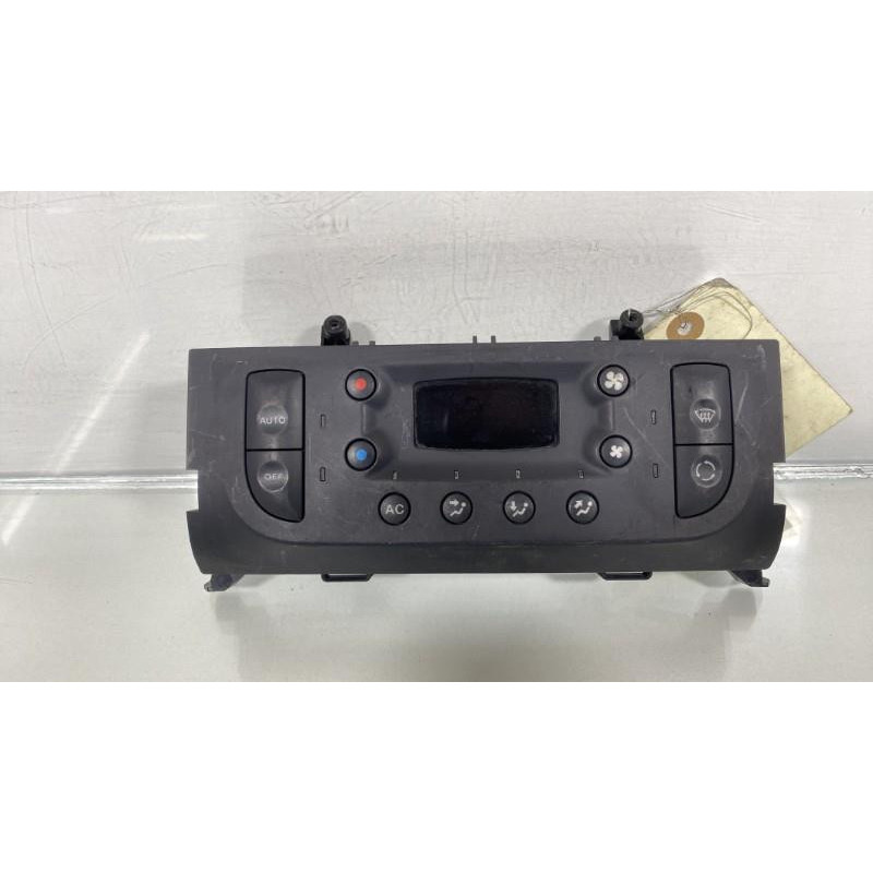 Commande chauffage RENAULT CLIO 2 Photo n°1