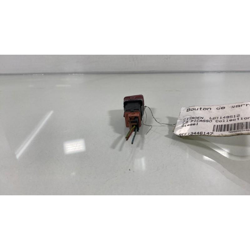 Bouton de warning CITROEN C3 PICASSO Photo n°3