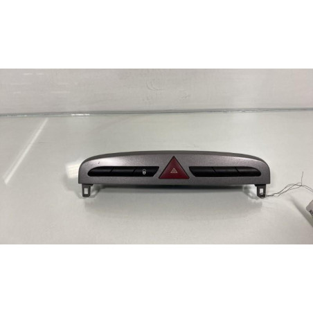 Bouton de warning PEUGEOT 308 1 Photo n°1