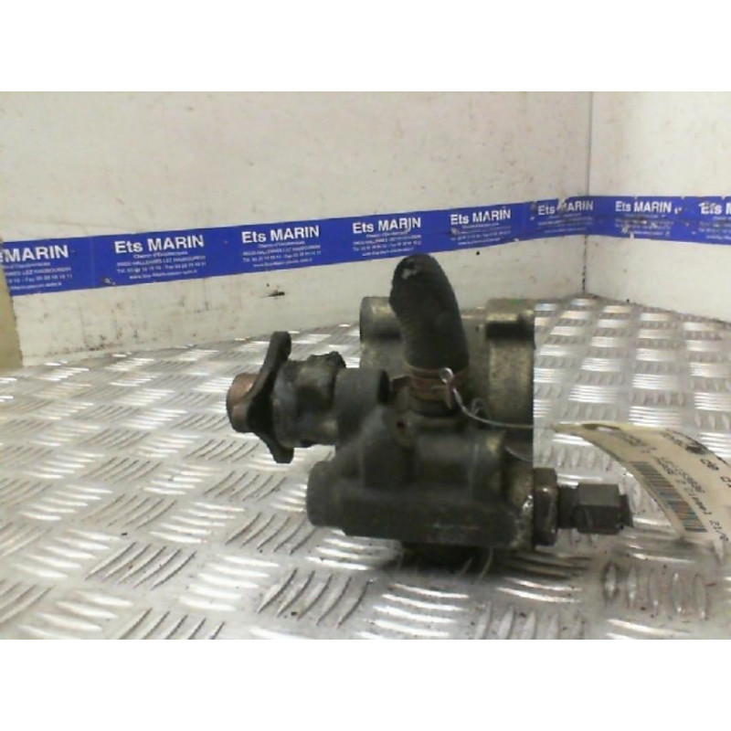 Pompe de direction RENAULT MEGANE 1 Photo n°1