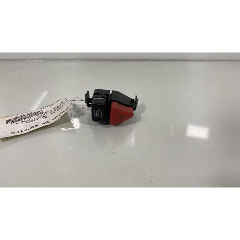 Bouton de warning MERCEDES CLASSE A 168 Photo n°1