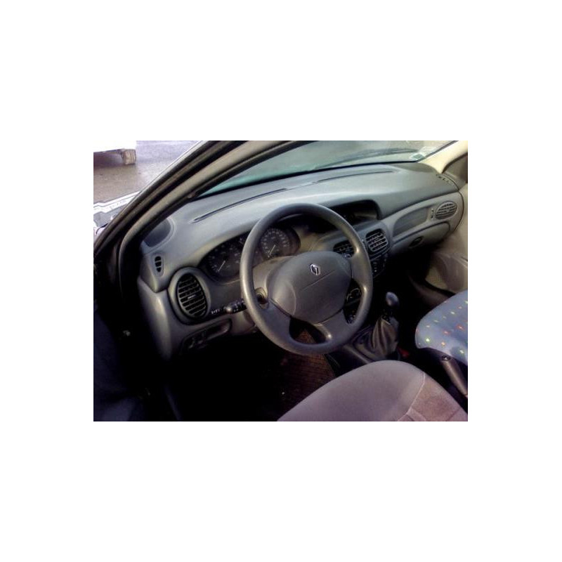 Maitre cylindre (freinage) RENAULT MEGANE 1 Photo n°6