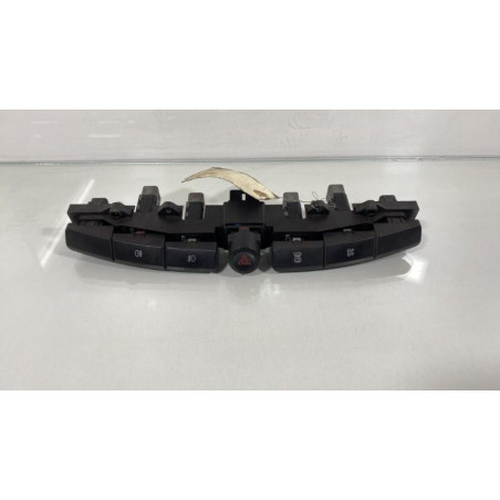 Bouton de warning SSANGYONG STAVIC Photo n°1