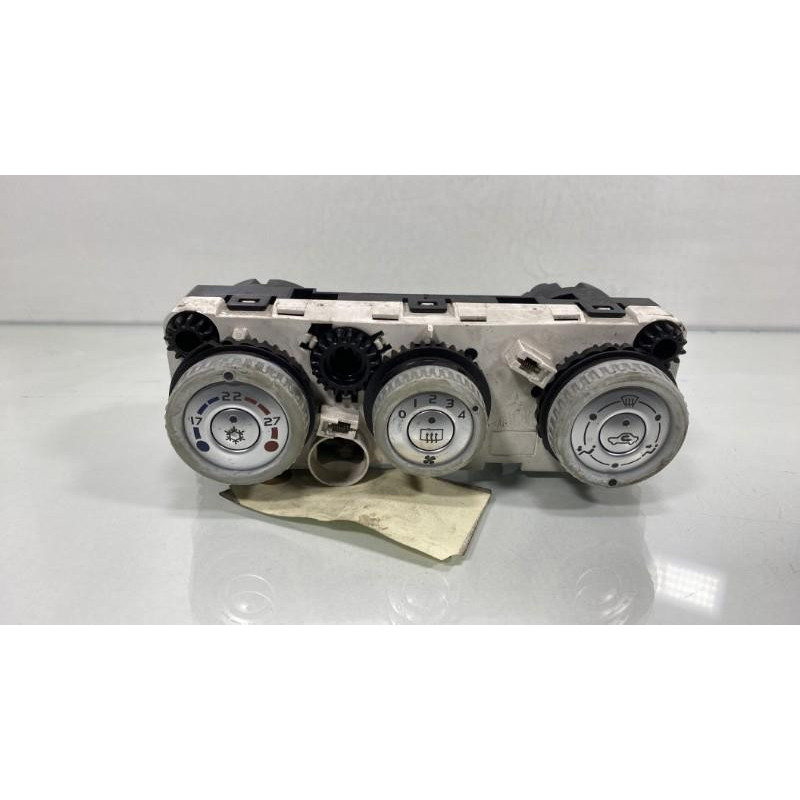 Commande chauffage MITSUBISHI COLT 6 Photo n°1